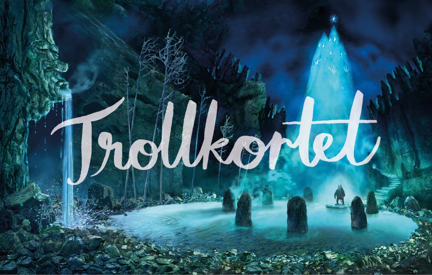 Trollkortet, gavekortet til Home of the Trolls, med en trollskog i blått lys